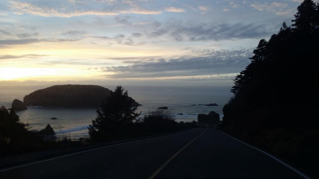 Blue Coast Inn & Suites Brookings Exteriör bild